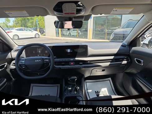 New 2026 Kia K4 FWD image 21