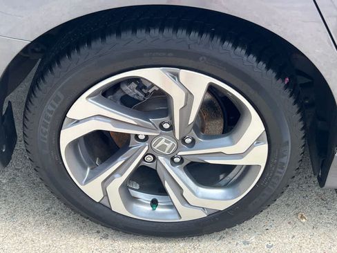 Used 2019 Honda Accord EX image 17