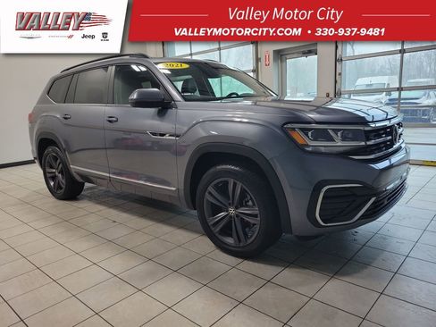 Used 2021 Volkswagen Atlas SE image 1