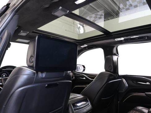 Used 2022 Cadillac Escalade ESV Sport Platinum AWD/4WD image 22
