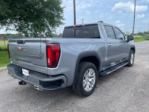 Used 2024 GMC Sierra 1500 Denali w/ Technology Package AWD/4WD image 8