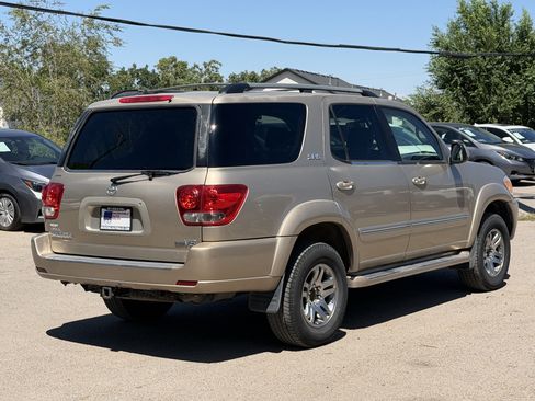 Used 2005 Toyota Sequoia SR5 RWD image 6