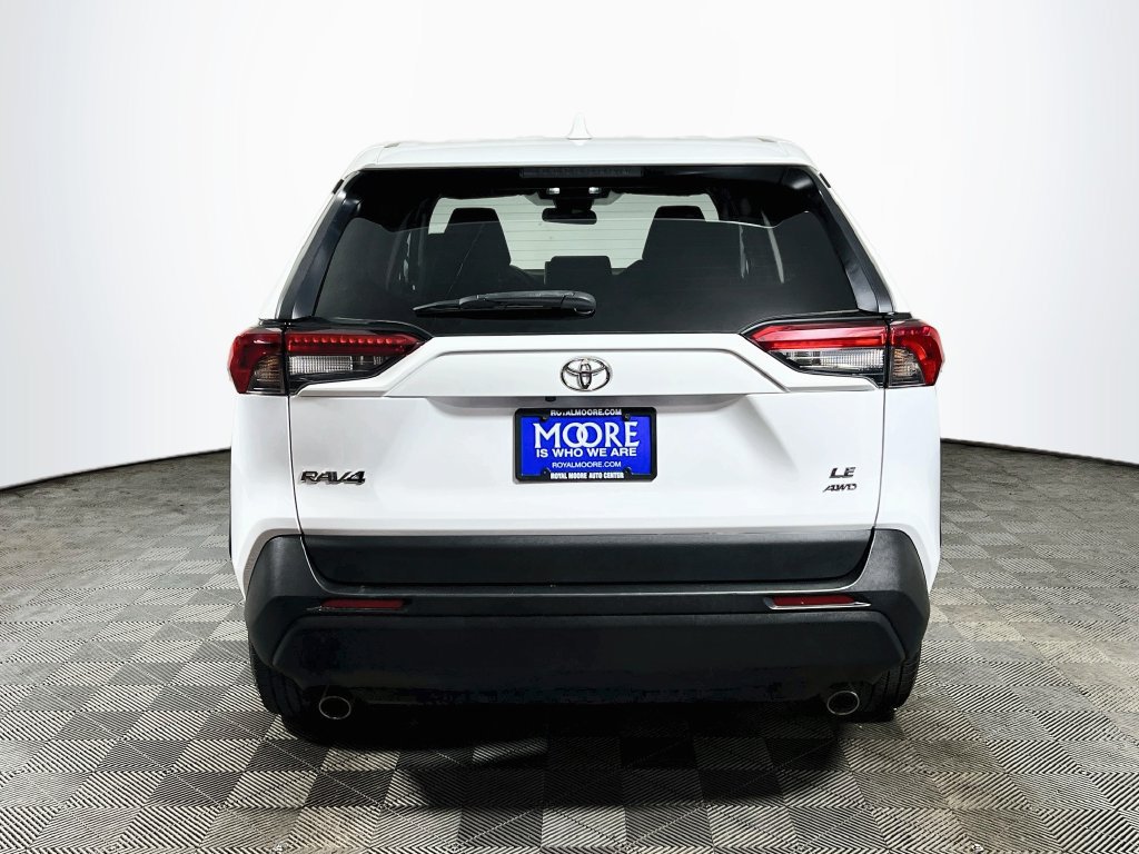 Used 2024 Toyota RAV4 LE AWD/4WD image 6