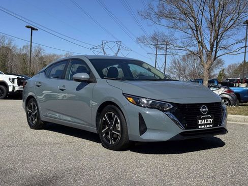 Used 2024 Nissan Sentra SV image 2