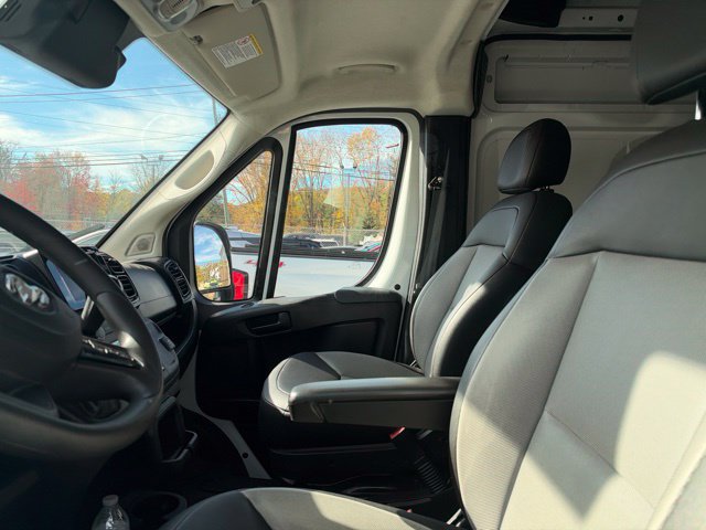 Used 2025 RAM ProMaster 2500 w/ Convenience Group FWD image 15