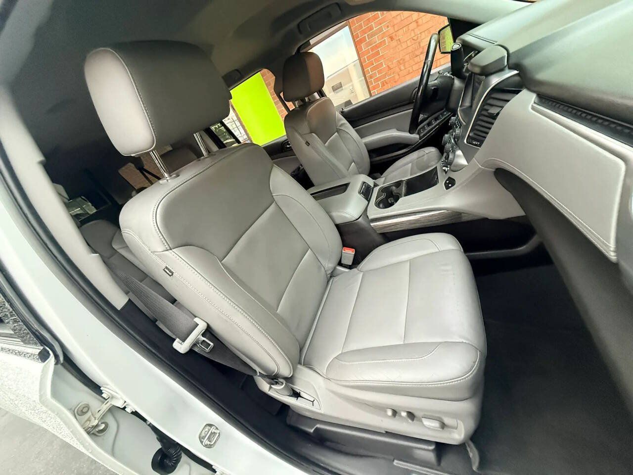 Used 2019 Chevrolet Suburban LT w/ Luxury Package AWD/4WD image 26