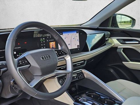 Certified 2025 Audi Q5 Premium w/ Convenience Package AWD/4WD image 12