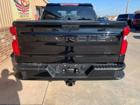 Used 2021 Chevrolet Silverado 1500 Custom w/ LPO, Dark Essentials Package image 17