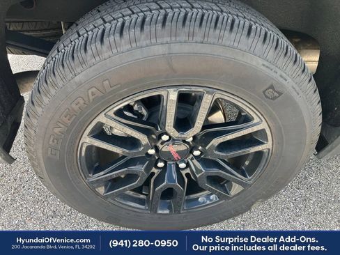 Used 2025 GMC Sierra 1500 Elevation w/ LPO, Elevation Black Package AWD/4WD image 15