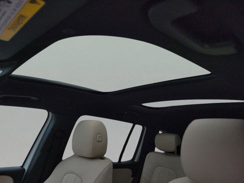 Certified 2026 Mercedes-Benz GLB 250 image 29