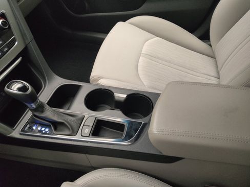 Used 2016 Hyundai Sonata SE FWD image 26