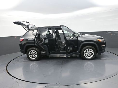Used 2018 Jeep Compass Sport AWD/4WD image 36