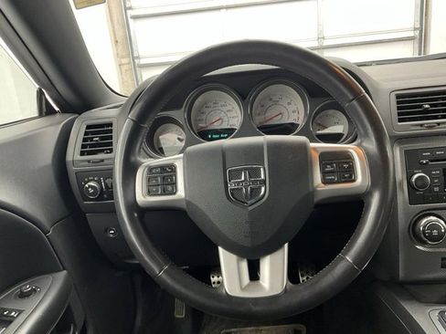 Used 2013 Dodge Challenger R/T image 7