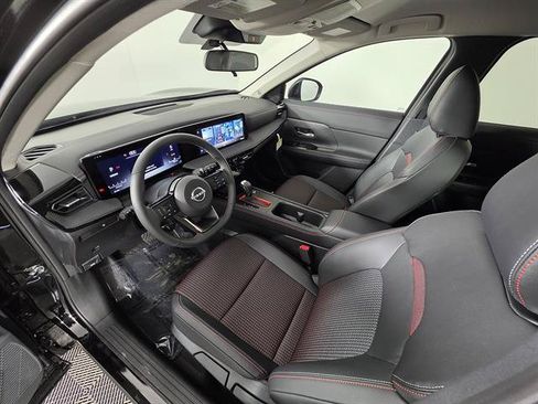New 2026 Nissan Kicks SR AWD/4WD image 28