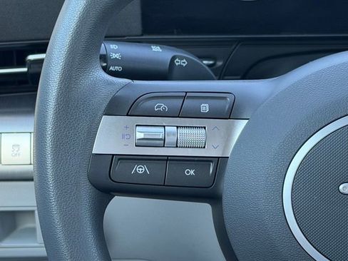 Used 2024 Hyundai Kona SE FWD image 27