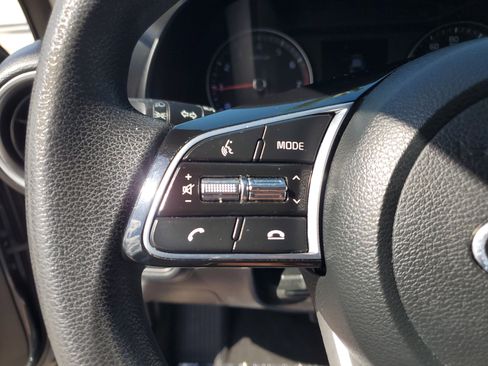 Used 2019 Kia Forte LXS image 19