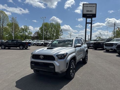 Used 2025 Toyota 4Runner TRD Sport AWD/4WD image 1