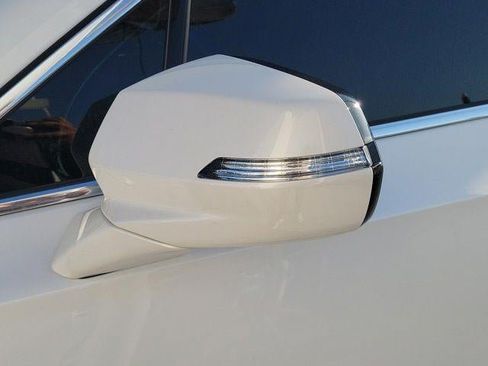 Certified 2023 Cadillac XT6 Luxury FWD image 9