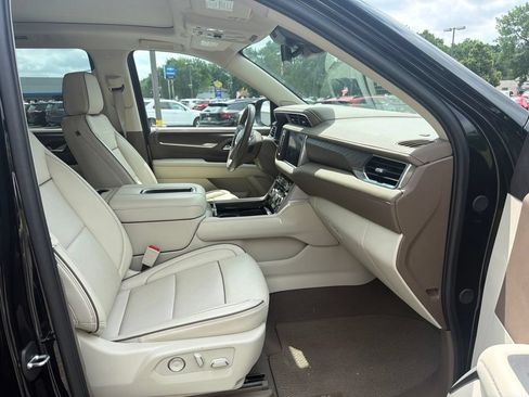 Used 2024 GMC Yukon Denali w/ Max Trailering Package AWD/4WD image 10