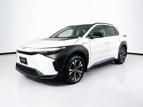 Used 2023 Toyota bZ4X AWD w/ Weather Package image 3