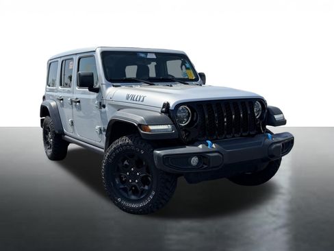 Used 2023 Jeep Wrangler Unlimited w/ Sun & Screen Package AWD/4WD image 1