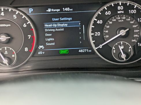 Used 2017 Genesis G90 3.3T Premium image 28