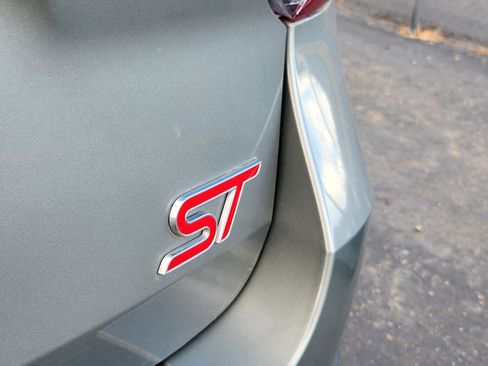 Used 2020 Ford Explorer ST w/ Premium Technology Package image 20