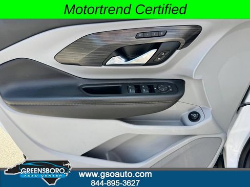 Used 2021 GMC Terrain SLT w/ LPO, Bright Accent Package AWD/4WD image 25