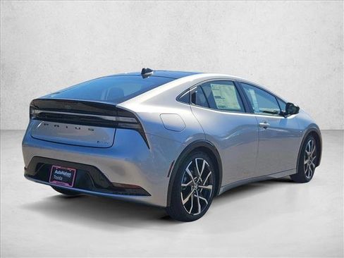 New 2026 Toyota Prius Plug-In Hybrid FWD image 2