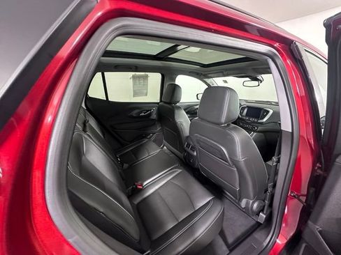 Used 2024 GMC Terrain SLT w/ Elevation Edition AWD/4WD image 13