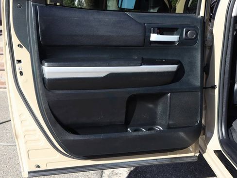 Used 2017 Toyota Tundra SR5 w/ SR5 Upgrade Package image 33