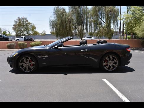 Used 2015 Maserati GranTurismo Convertible image 9