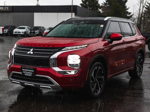 Used 2024 Mitsubishi Outlander SEL image 4