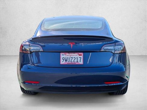 Used 2018 Tesla Model 3 Mid Range image 7