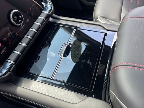 New 2026 GMC Yukon AT4 Ultimate w/ LPO, Floor Liner Package AWD/4WD image 18