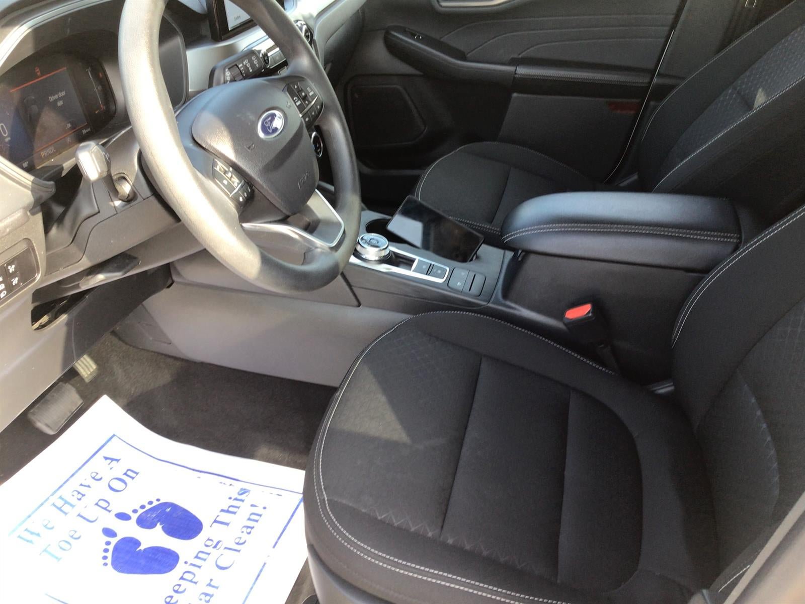 Certified 2025 Ford Escape Active FWD image 3