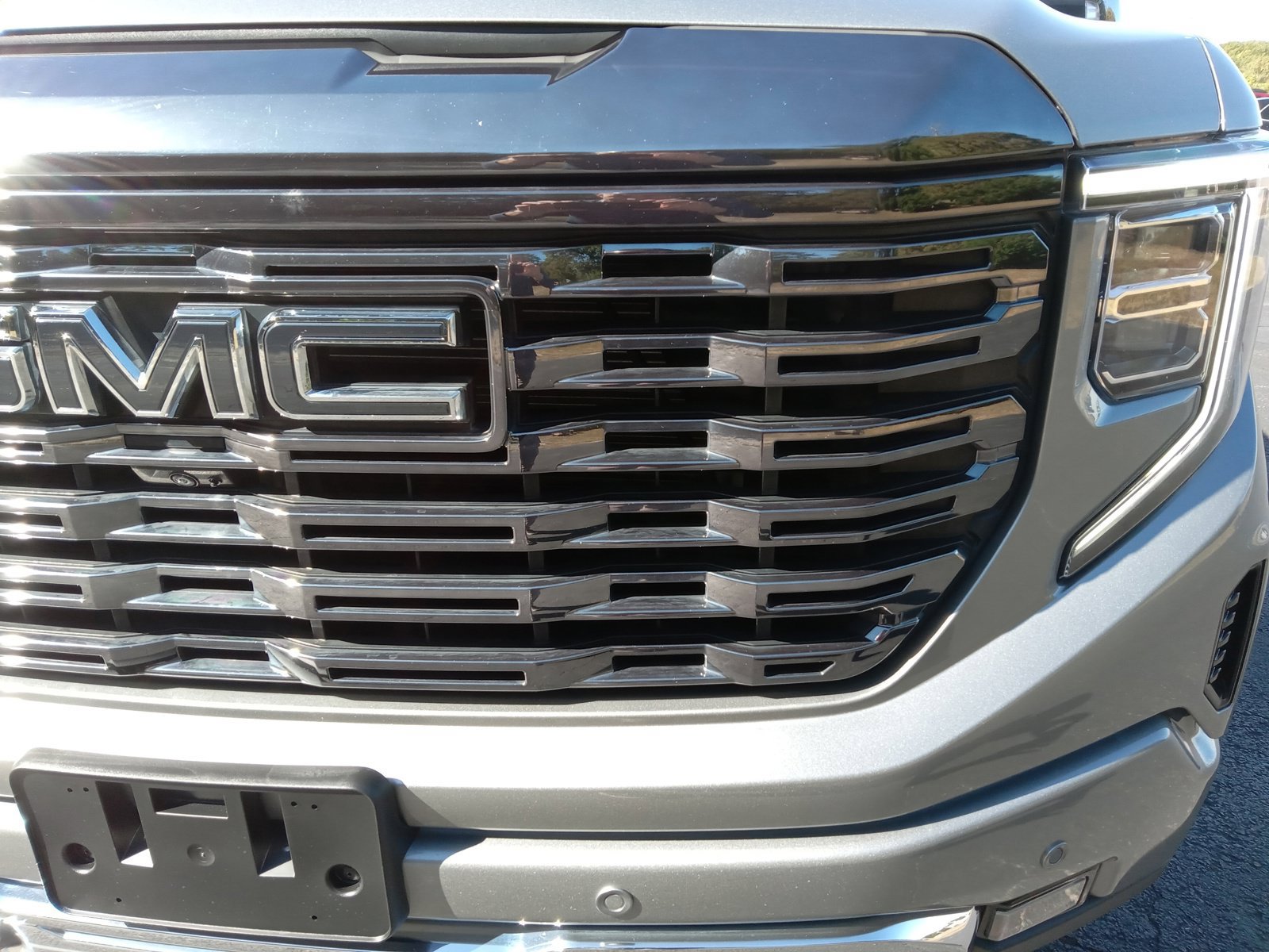 Used 2024 GMC Sierra 1500 Denali Ultimate AWD/4WD image 7