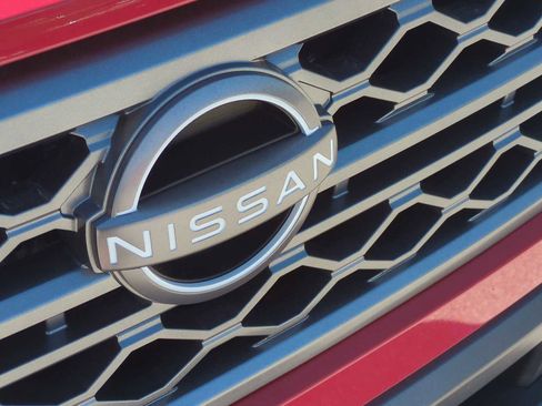 Used 2022 Nissan Frontier SV image 28