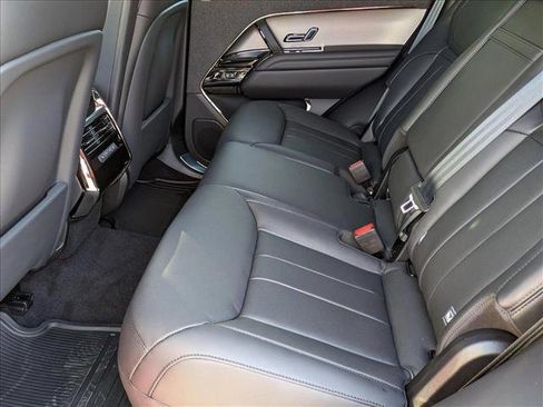 New 2025 Land Rover Range Rover Sport Dynamic SE image 17