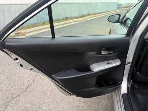 Used 2012 Toyota Camry SE image 15