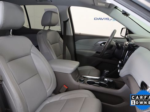 Used 2018 Chevrolet Traverse LT w/ LPO, Floor Liner Package FWD image 21