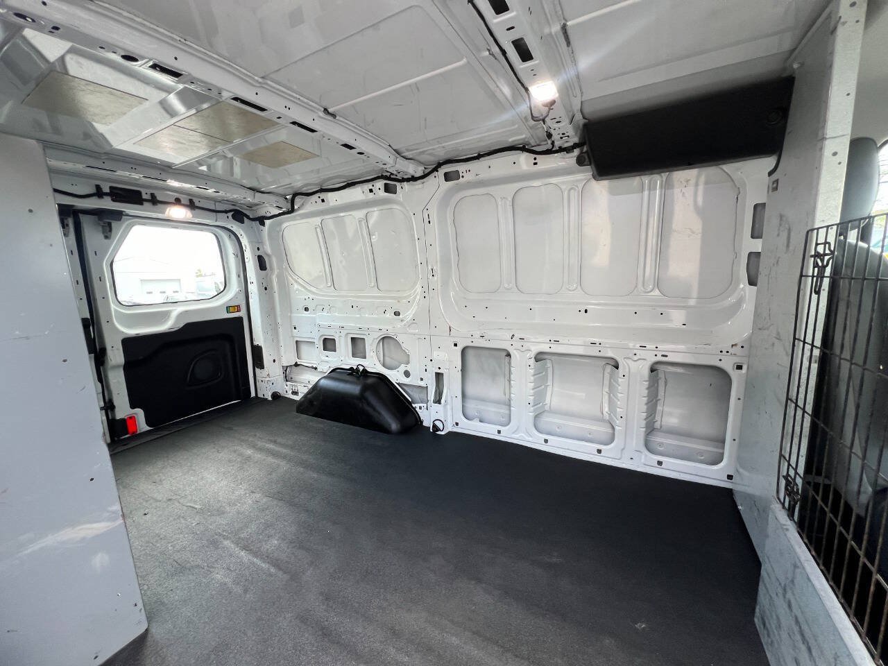 Used 2019 Ford Transit 150 130 Low Roof RWD image 8