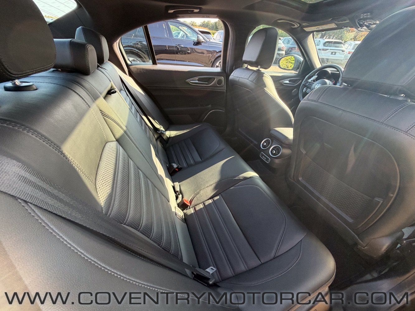 Used 2022 Alfa Romeo Giulia Veloce AWD/4WD image 42