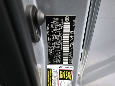 Used 2019 Toyota Camry SE image 4