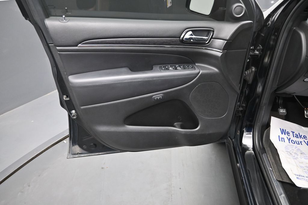 Used 2019 Jeep Grand Cherokee High Altitude AWD/4WD image 23