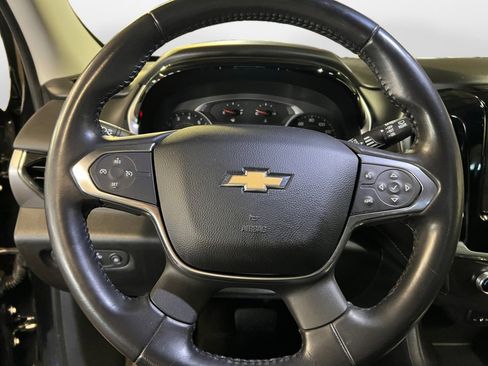 Used 2018 Chevrolet Traverse LT image 13