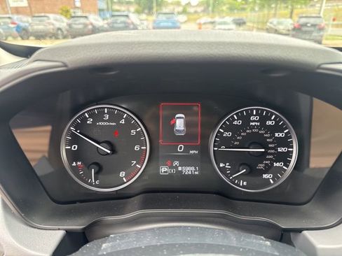 Certified 2025 Subaru Crosstrek 2.0i Premium AWD/4WD image 10