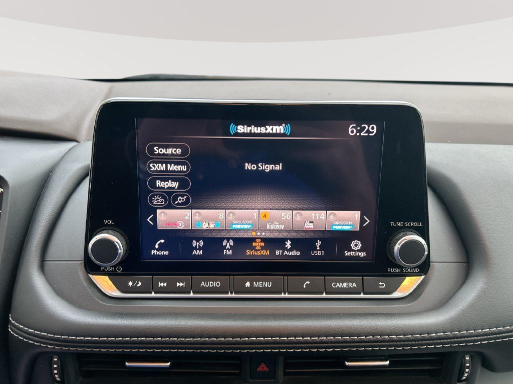 Used 2023 Nissan Rogue S AWD/4WD image 17