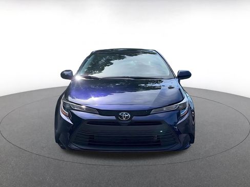 Used 2025 Toyota Corolla LE FWD image 4