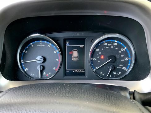 Used 2016 Toyota RAV4 XLE AWD/4WD image 25